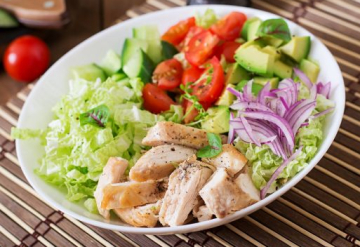 Ensalada de Pollo y Aguacate